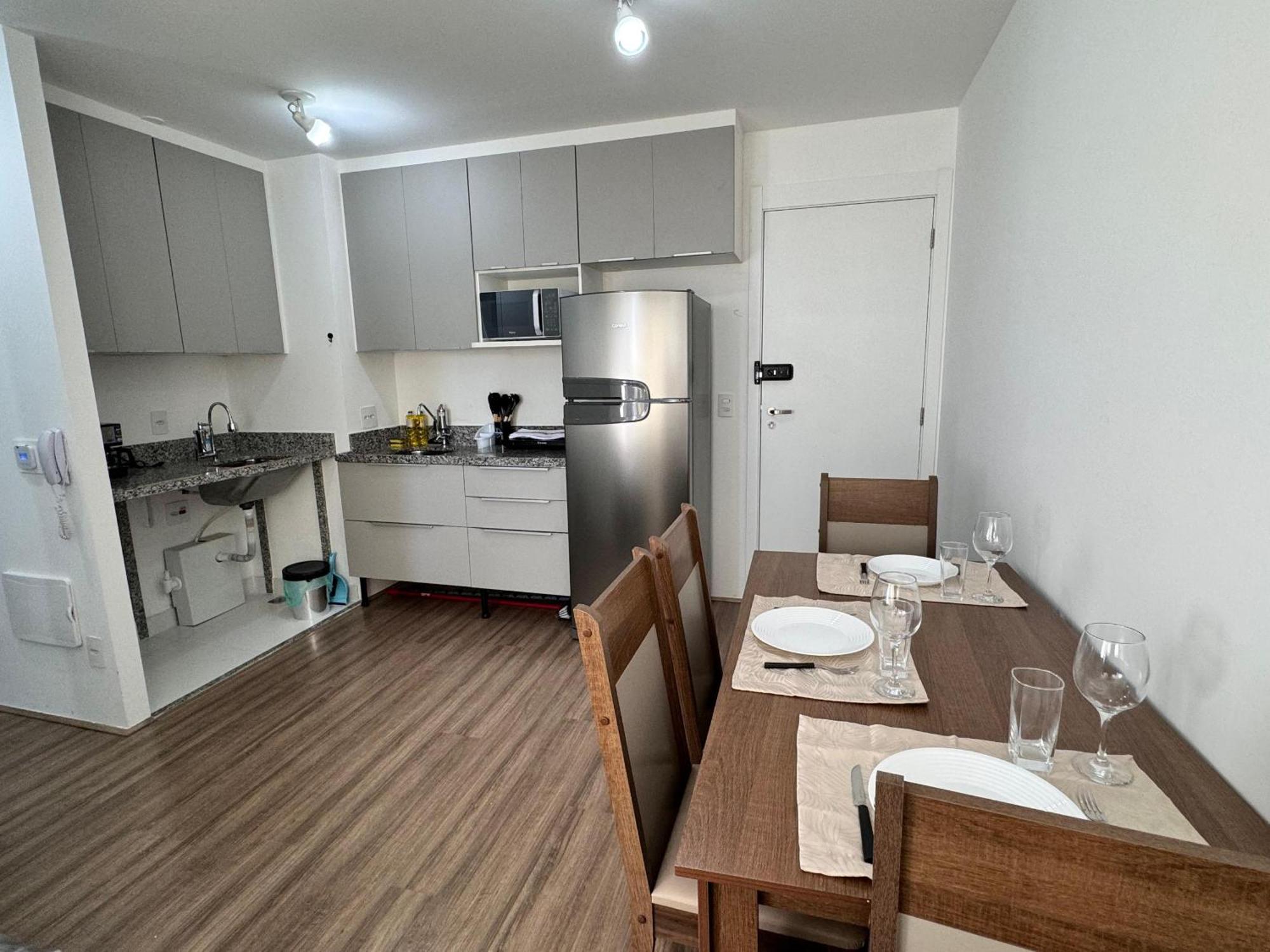 R1202 Apto Completo 2 Dorm Mooca *